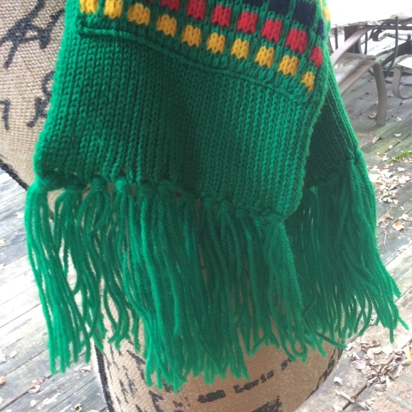 Vintage matching scarf and cap - Picture 5 of 7